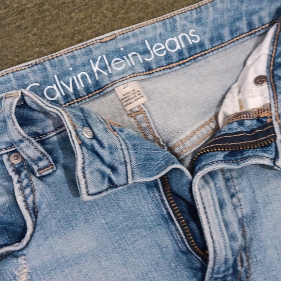 Calvin Klein distressed denim mini skirt - Picture 3 of 8